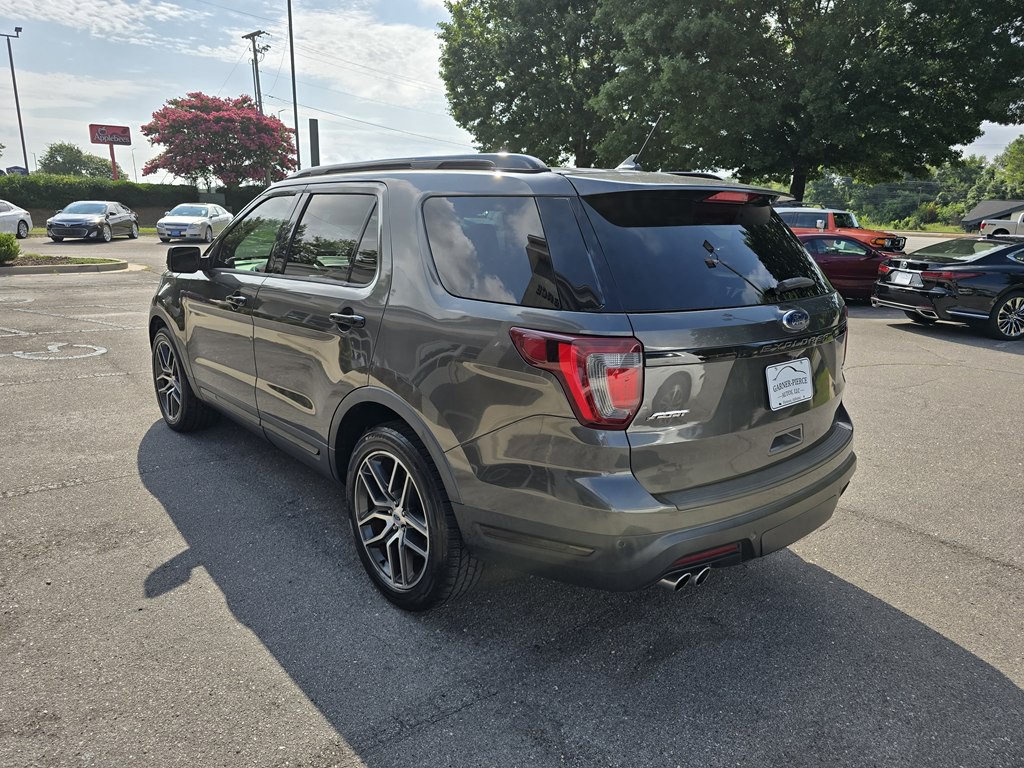 2019 Ford Explorer Image 8