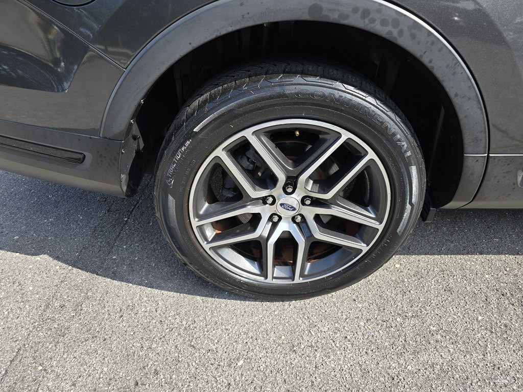 2019 Ford Explorer Image 15