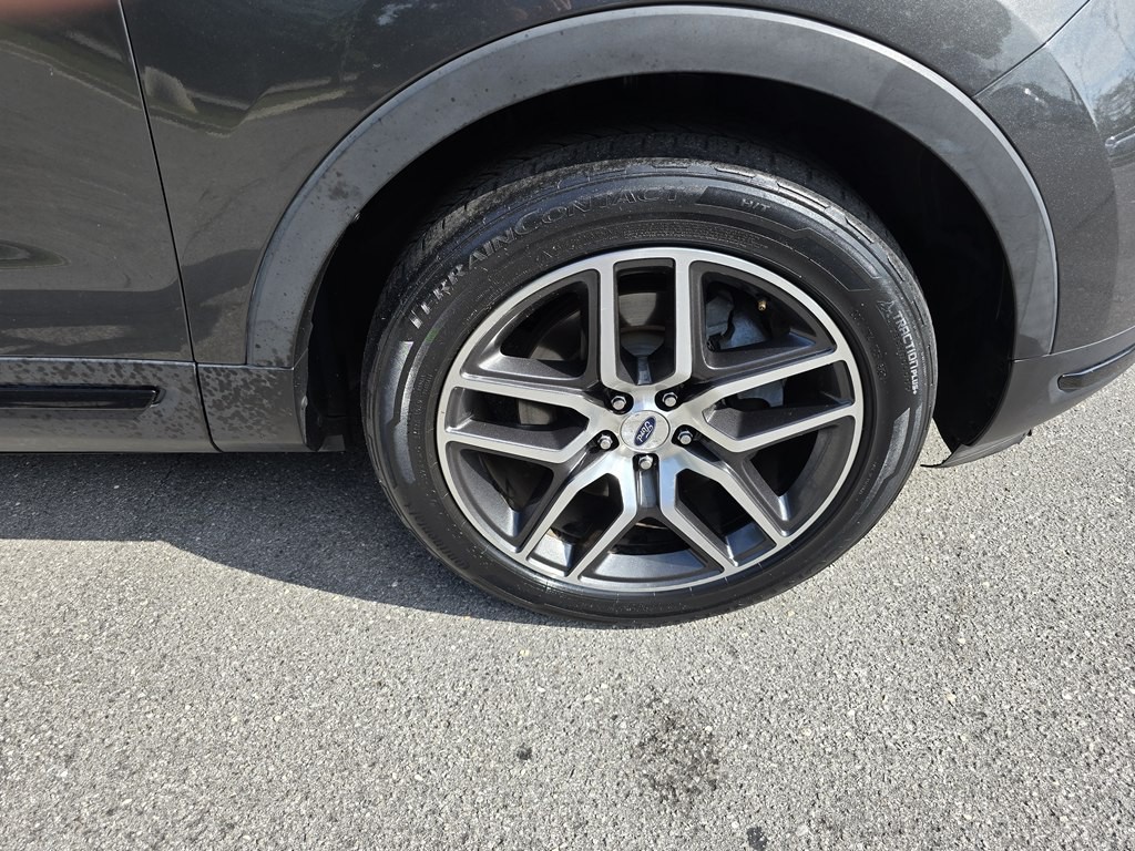 2019 Ford Explorer Image 16