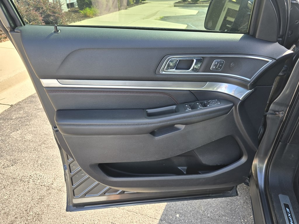 2019 Ford Explorer Image 19