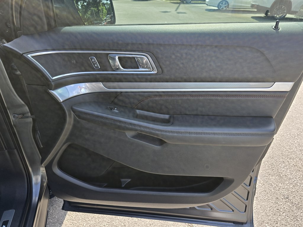 2019 Ford Explorer Image 31