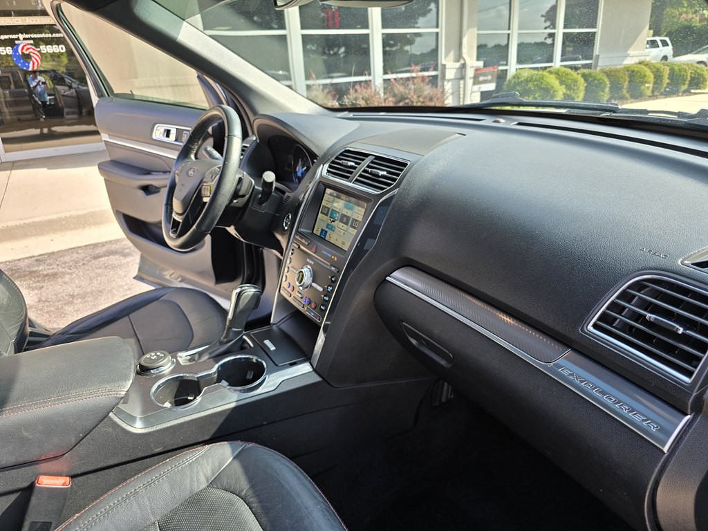 2019 Ford Explorer Image 32