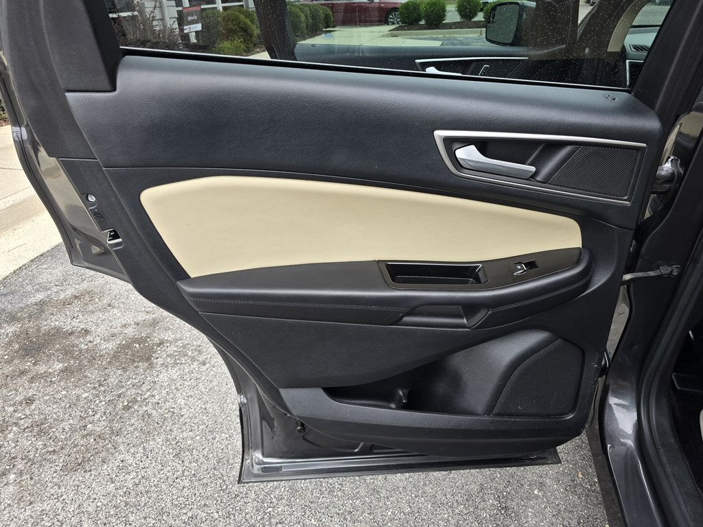 2015 Ford Edge Image 22