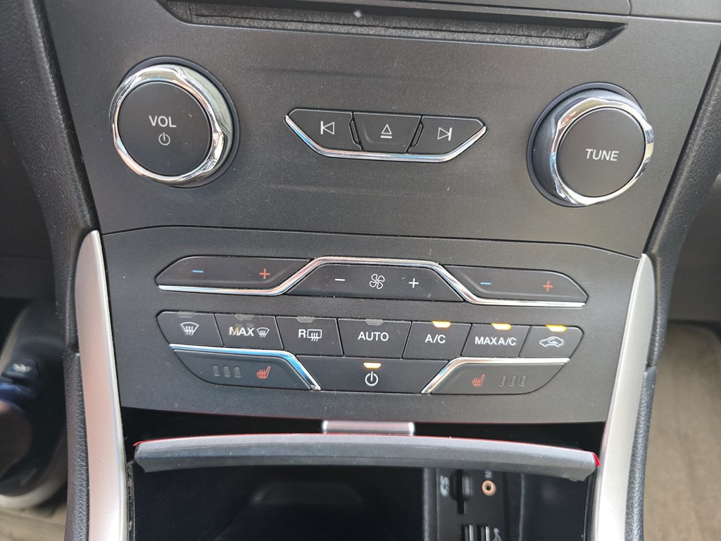 2015 Ford Edge Image 36