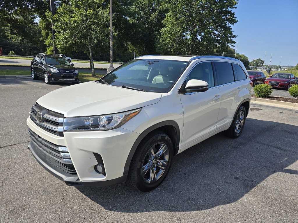 2017 Toyota Highlander Image 6