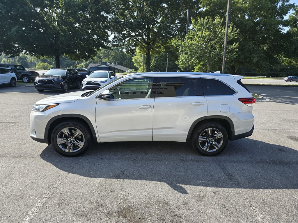 2017 Toyota Highlander Image 7