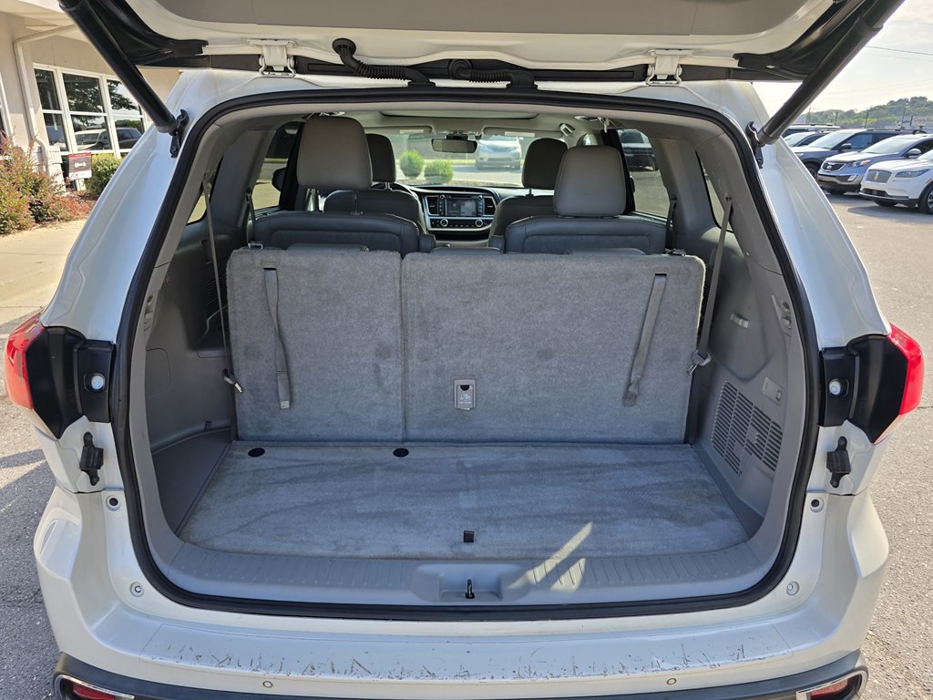 2017 Toyota Highlander Image 12