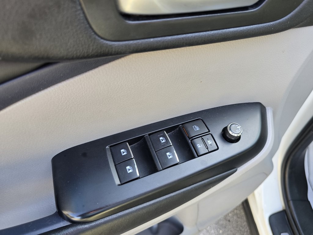 2017 Toyota Highlander Image 20