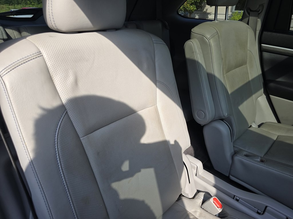 2017 Toyota Highlander Image 31