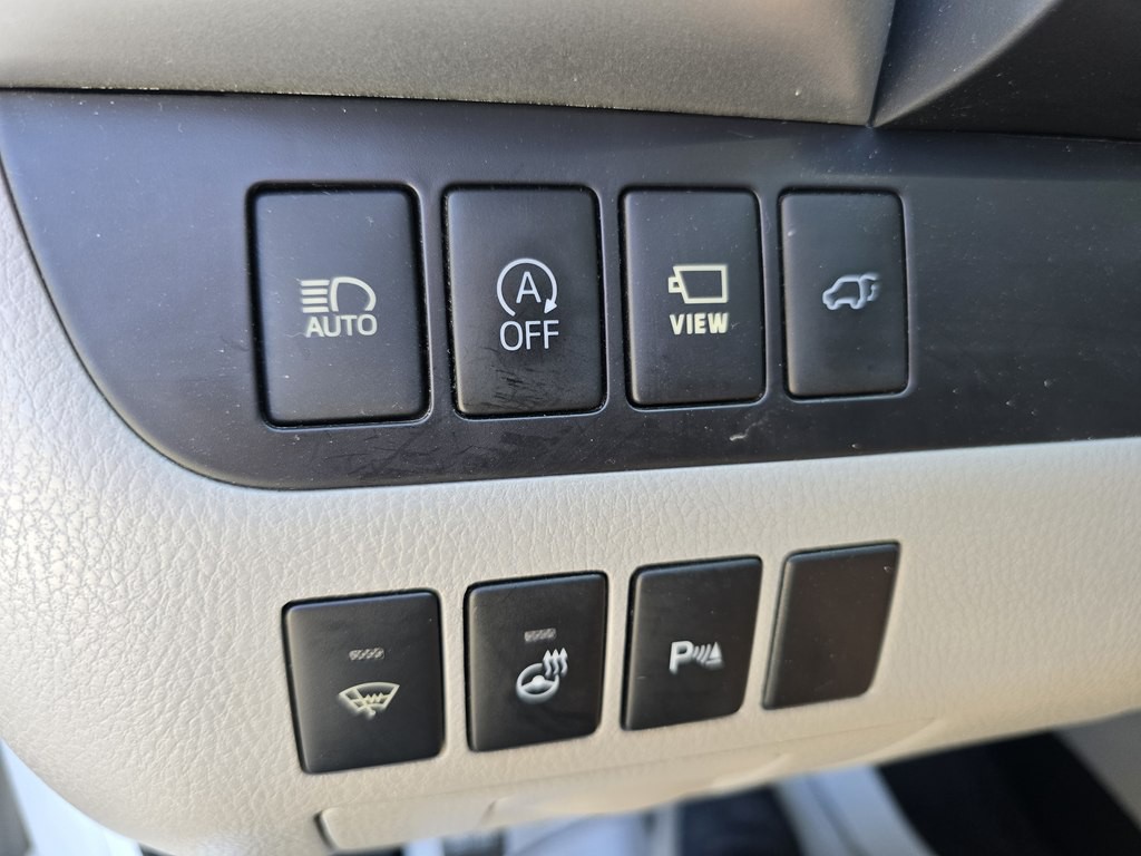 2017 Toyota Highlander Image 36
