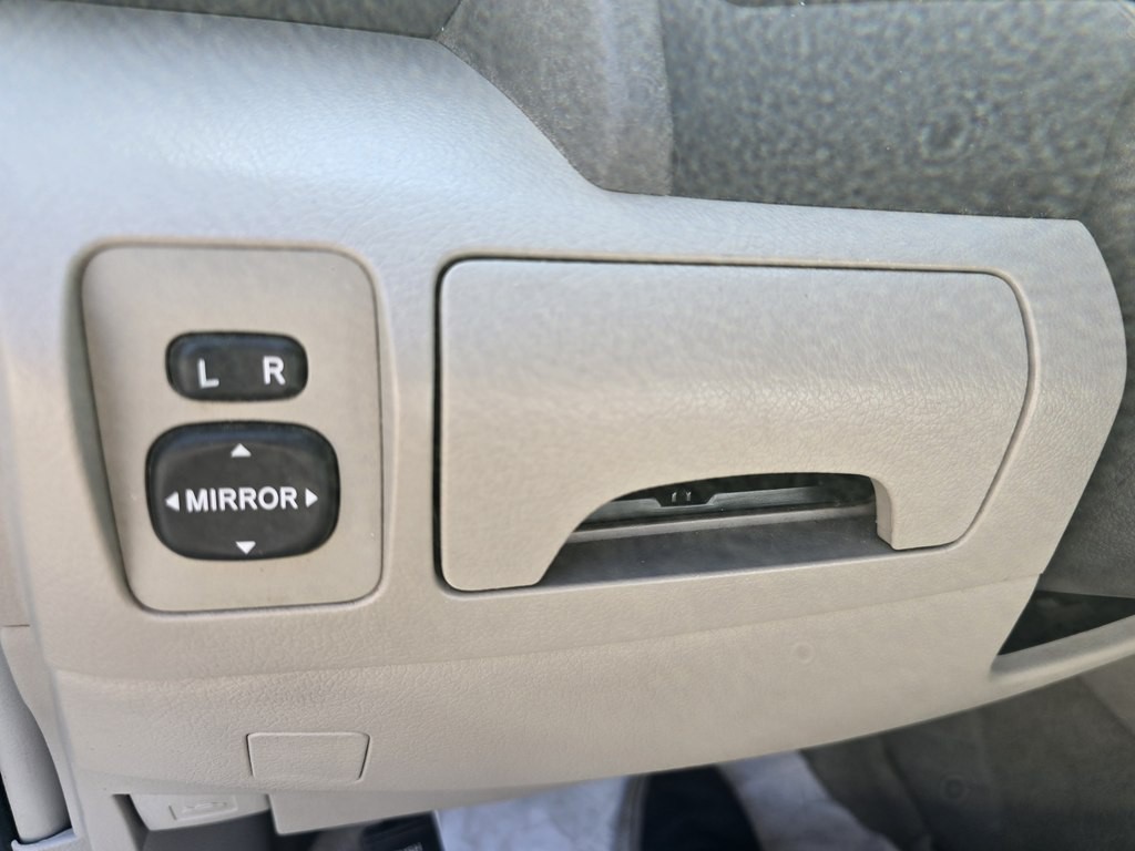 2008 Toyota Camry Image 30
