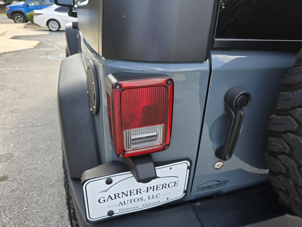 2014 Jeep Wrangler Image 9
