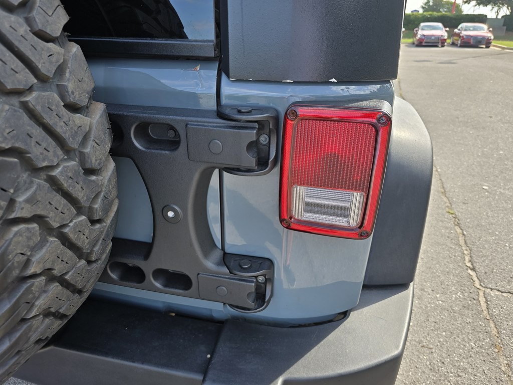 2014 Jeep Wrangler Image 11
