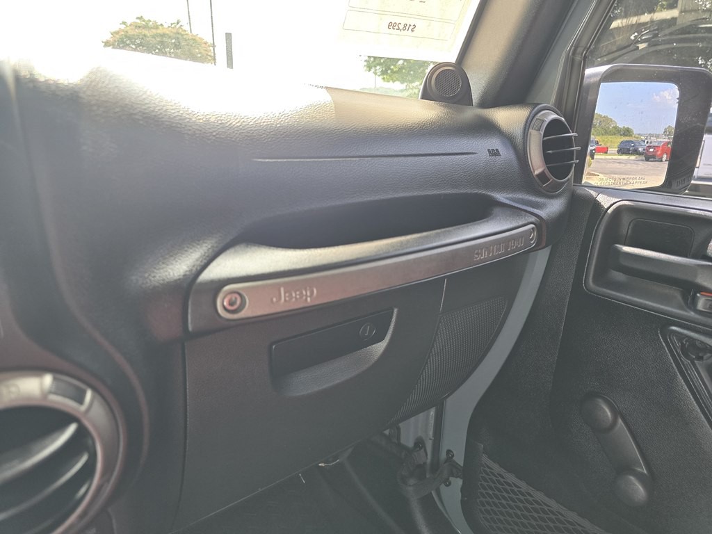 2014 Jeep Wrangler Image 31