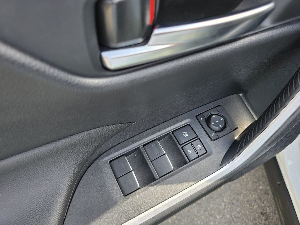 2025 Toyota Rav4 Image 21