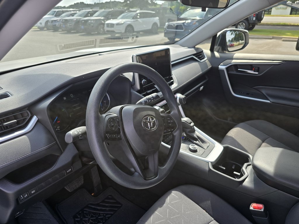 2025 Toyota Rav4 Image 22