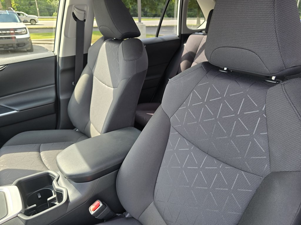 2025 Toyota Rav4 Image 23