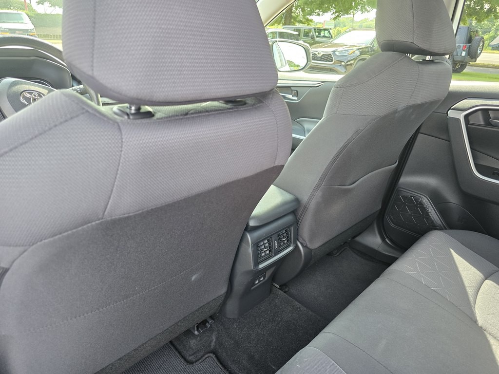 2025 Toyota Rav4 Image 26