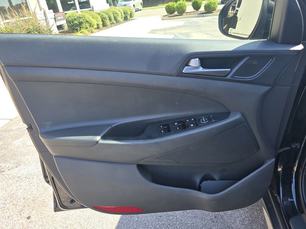 2017 Hyundai Tucson Image 18