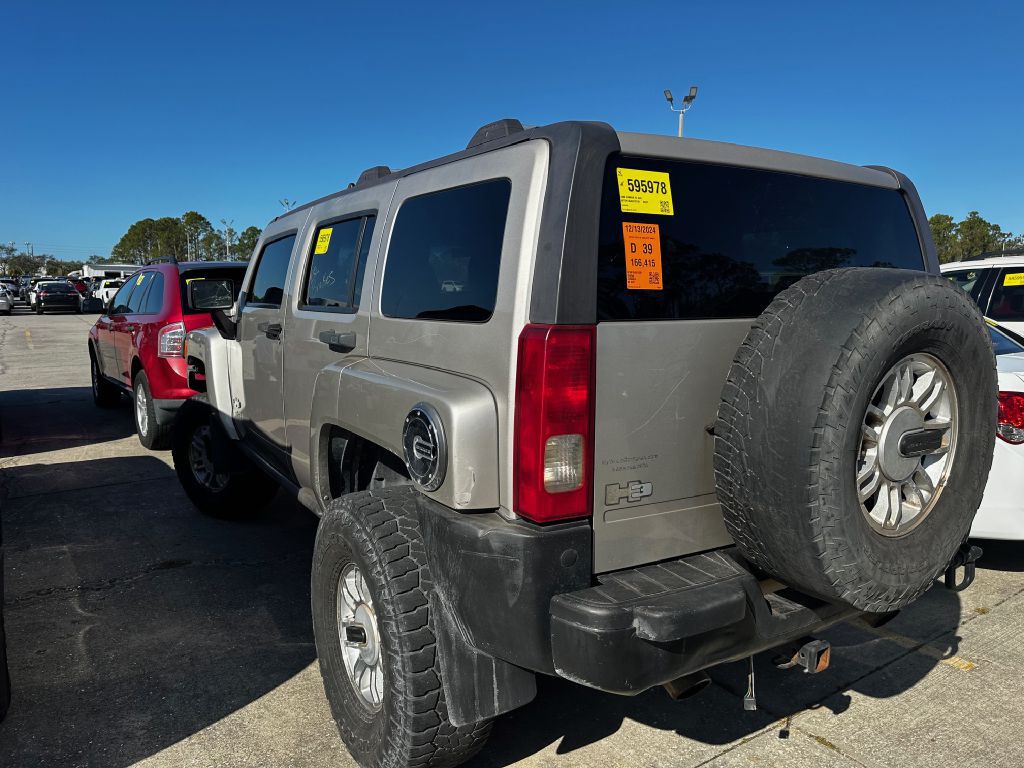 2006 HUMMER H3 Image 2