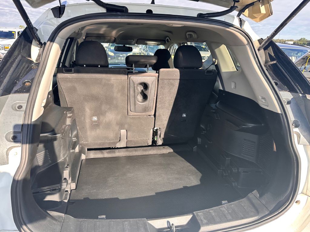 2016 Nissan Rogue Image 8