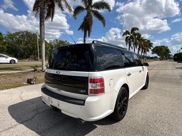 2019 Ford Flex Image 2