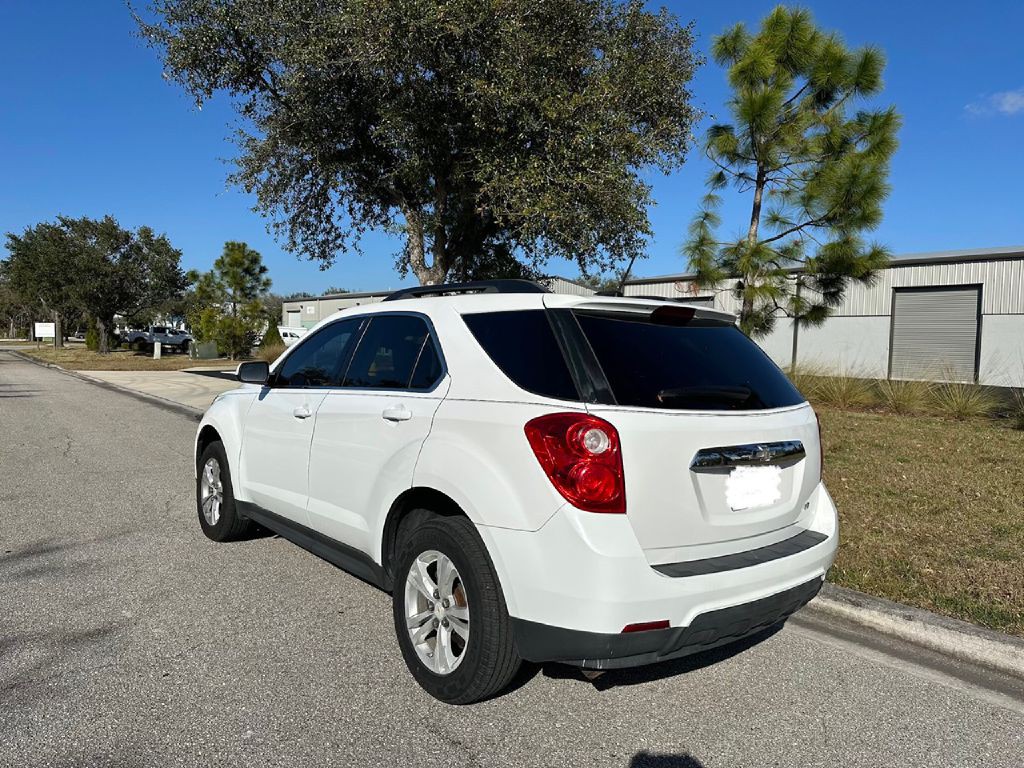 2013 Dodge Challenger Image 2