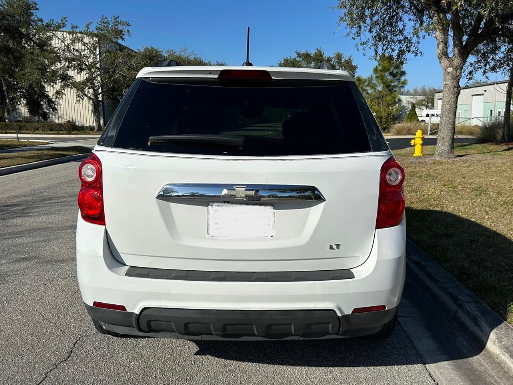 2013 Dodge Challenger Image 4