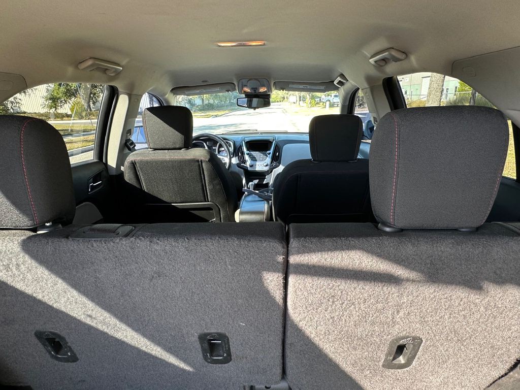 2013 Dodge Challenger Image 5