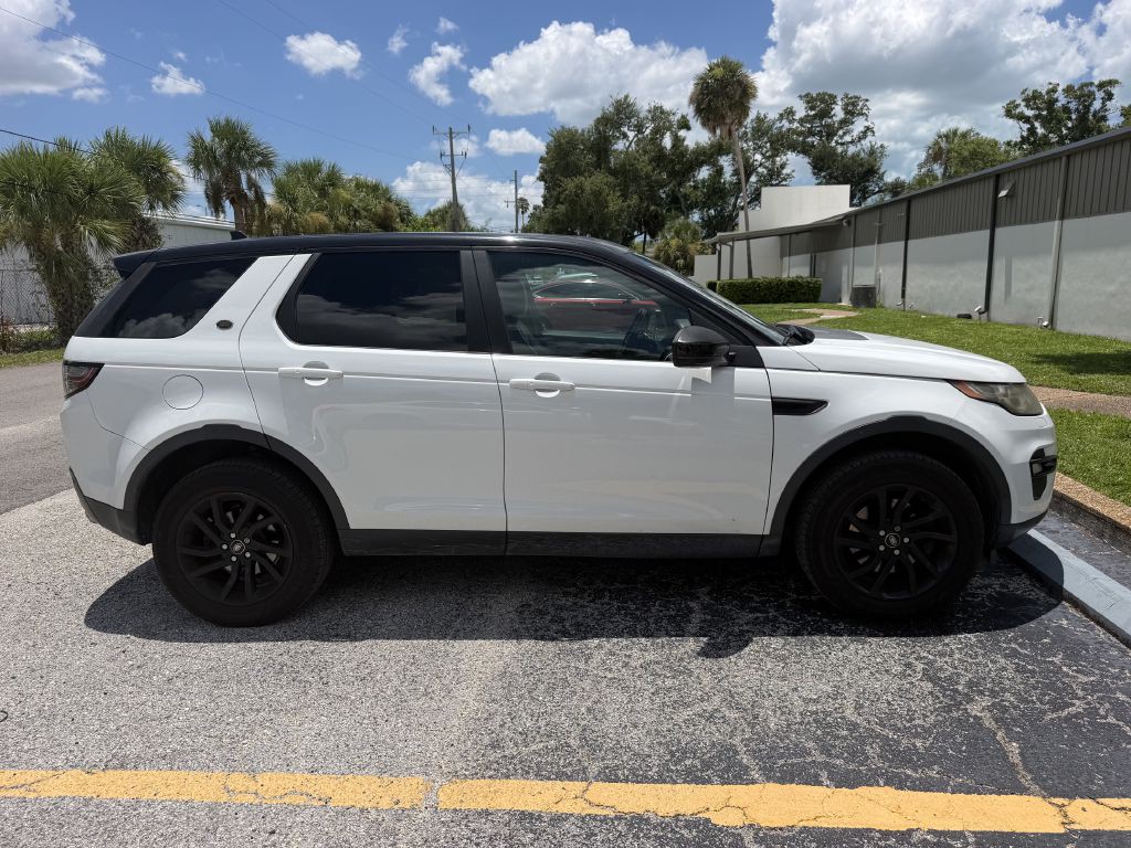 2016 Land Rover Discovery Sport Image 2
