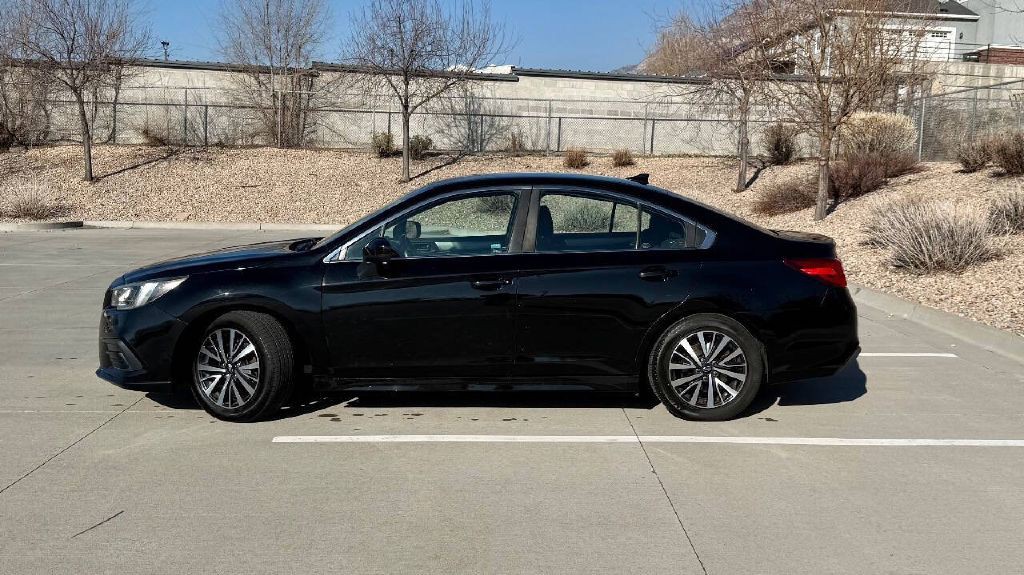 2018 Subaru Legacy Image 3