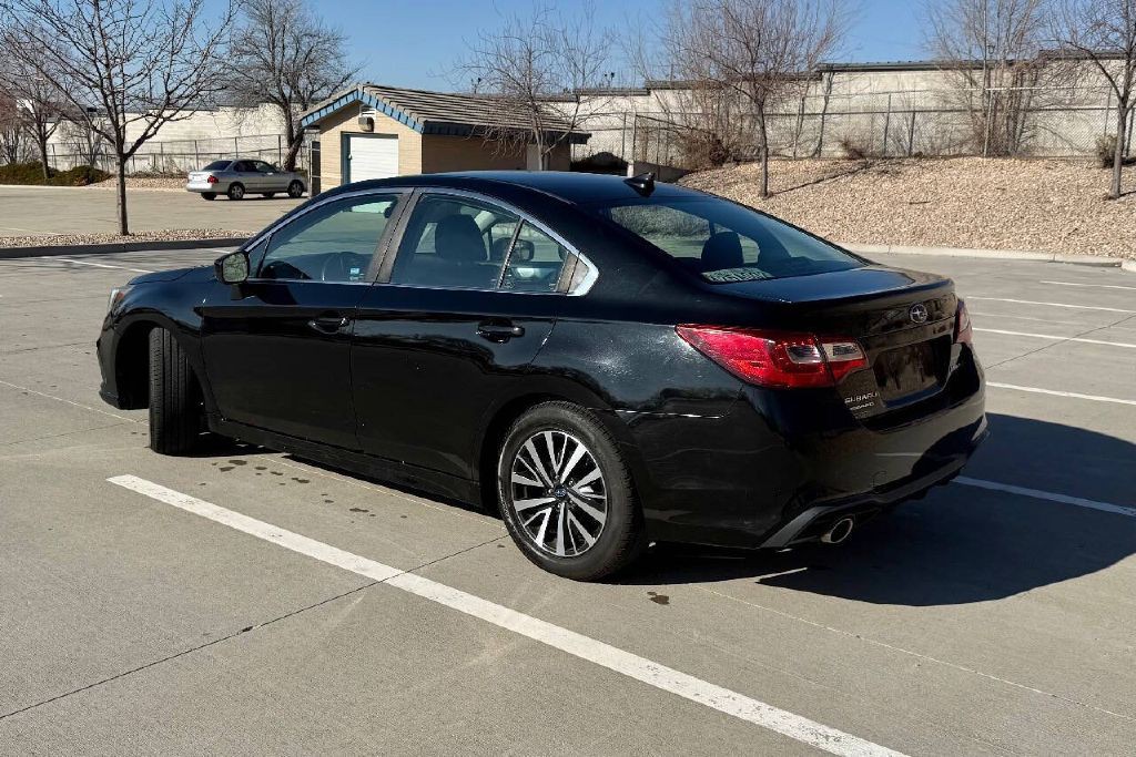 2018 Subaru Legacy Image 4