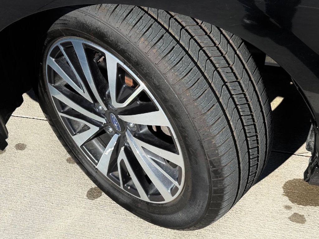 2018 Subaru Legacy Image 10