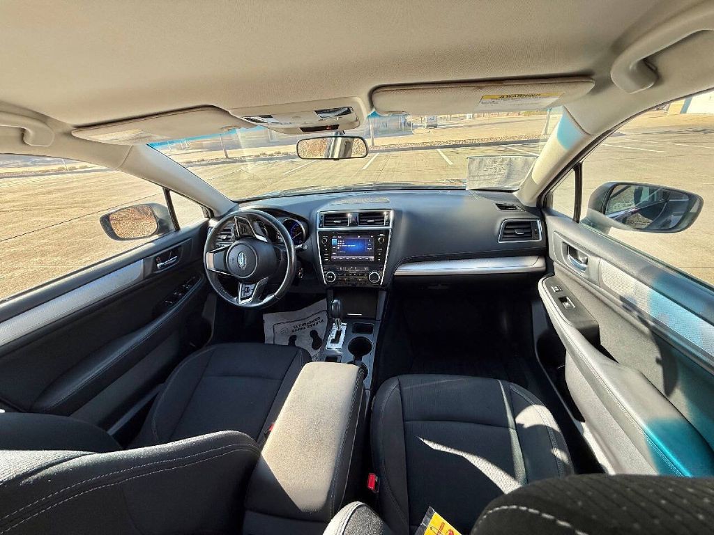 2018 Subaru Legacy Image 11