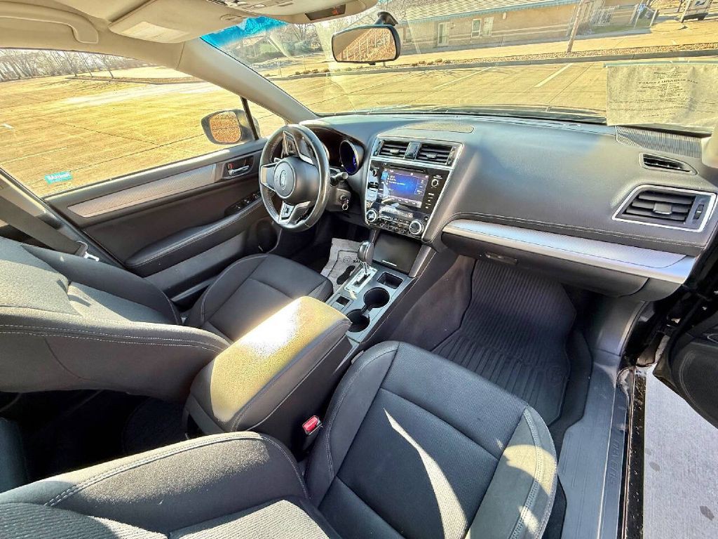 2018 Subaru Legacy Image 12