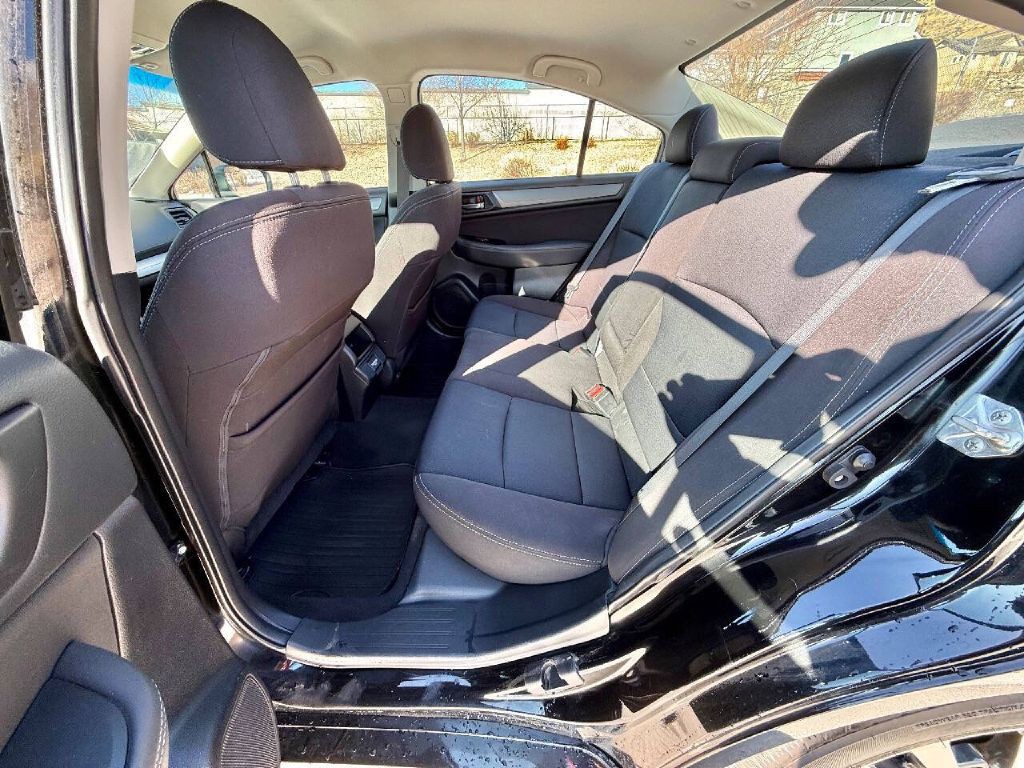 2018 Subaru Legacy Image 15