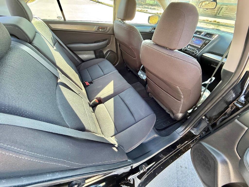 2018 Subaru Legacy Image 16