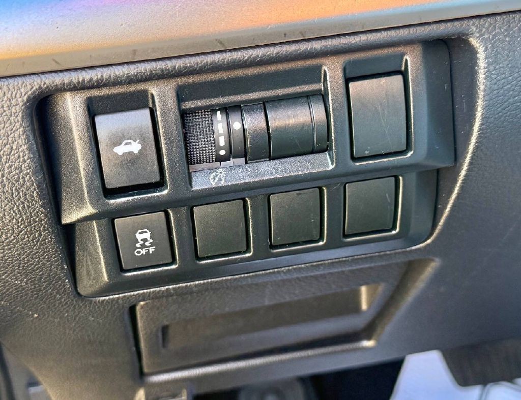 2018 Subaru Legacy Image 17