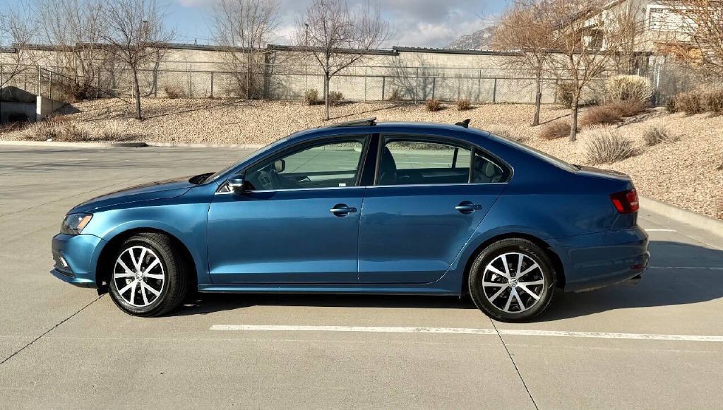 2017 Volkswagen Jetta Image 3