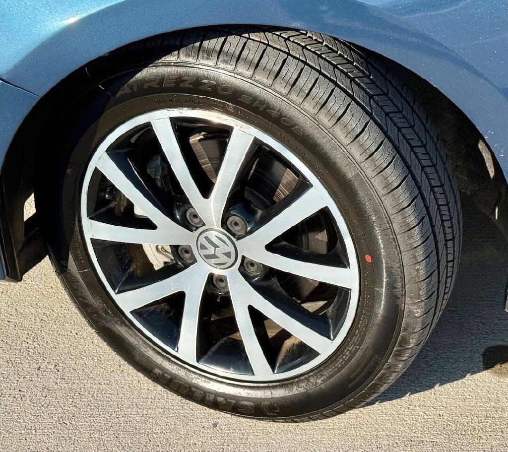 2017 Volkswagen Jetta Image 9