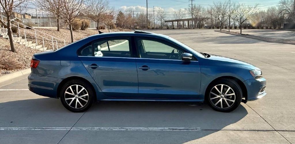 2017 Volkswagen Jetta Image 11