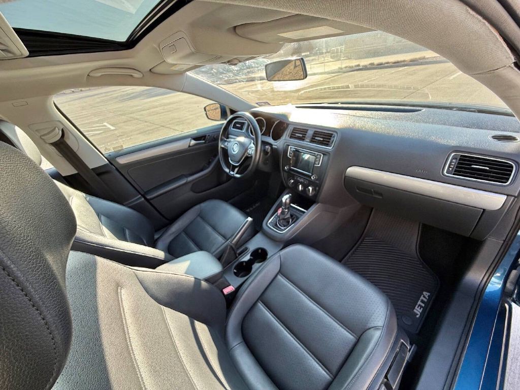 2017 Volkswagen Jetta Image 18