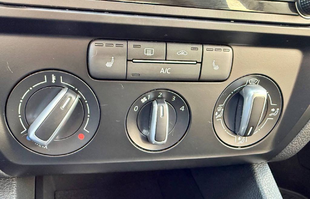 2017 Volkswagen Jetta Image 23