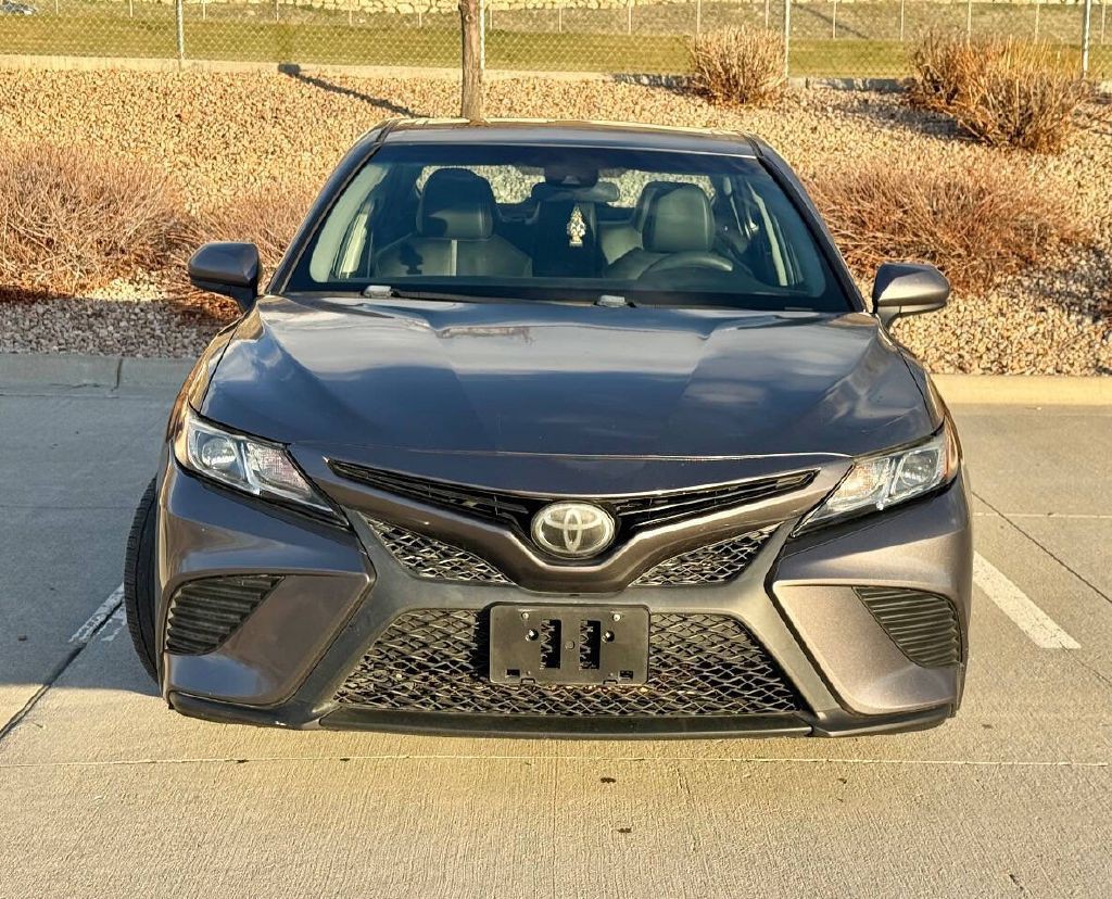 2018 Toyota Camry Image 8