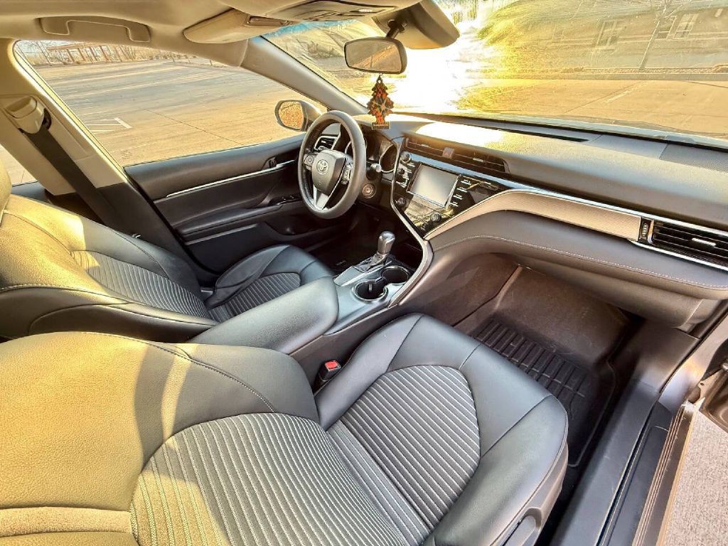 2018 Toyota Camry Image 13