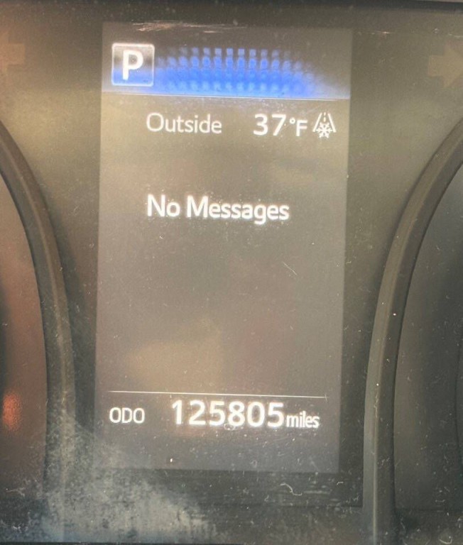 2018 Toyota Camry Image 16