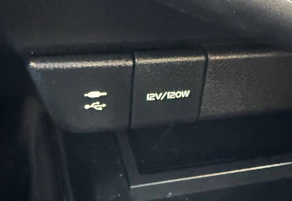 2018 Toyota Camry Image 18