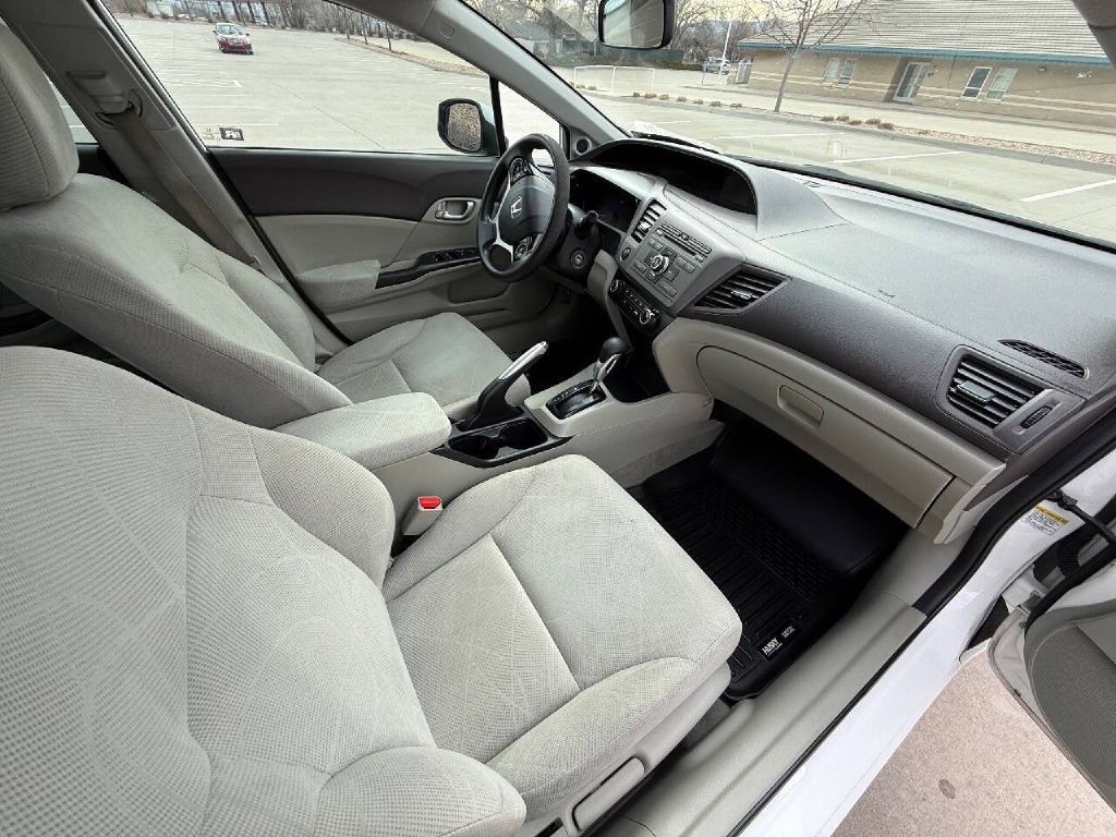 2012 Honda Civic Image 16