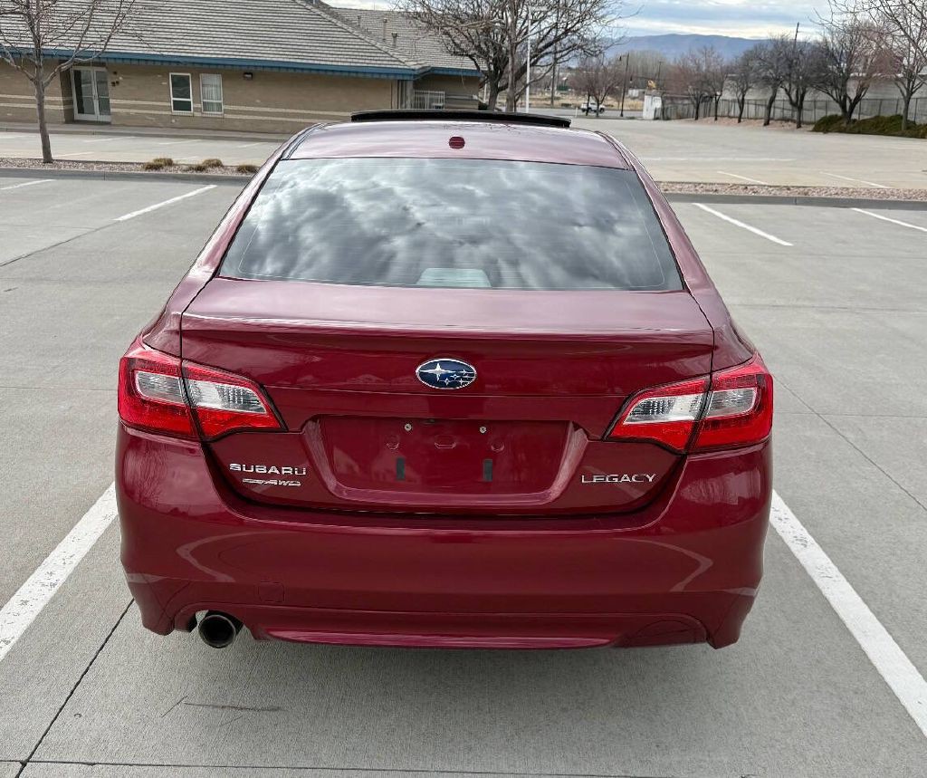 2015 Subaru Legacy Image 4