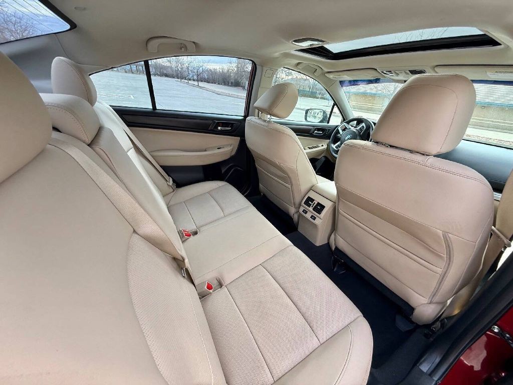 2015 Subaru Legacy Image 17